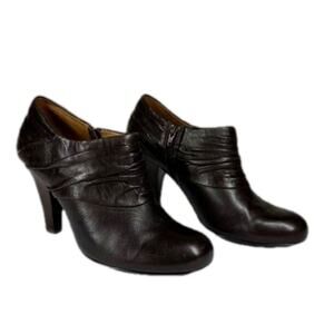 Sofft Florina Ankle Bootie Heels Ruched Leather Shootie Brown Size 8.5